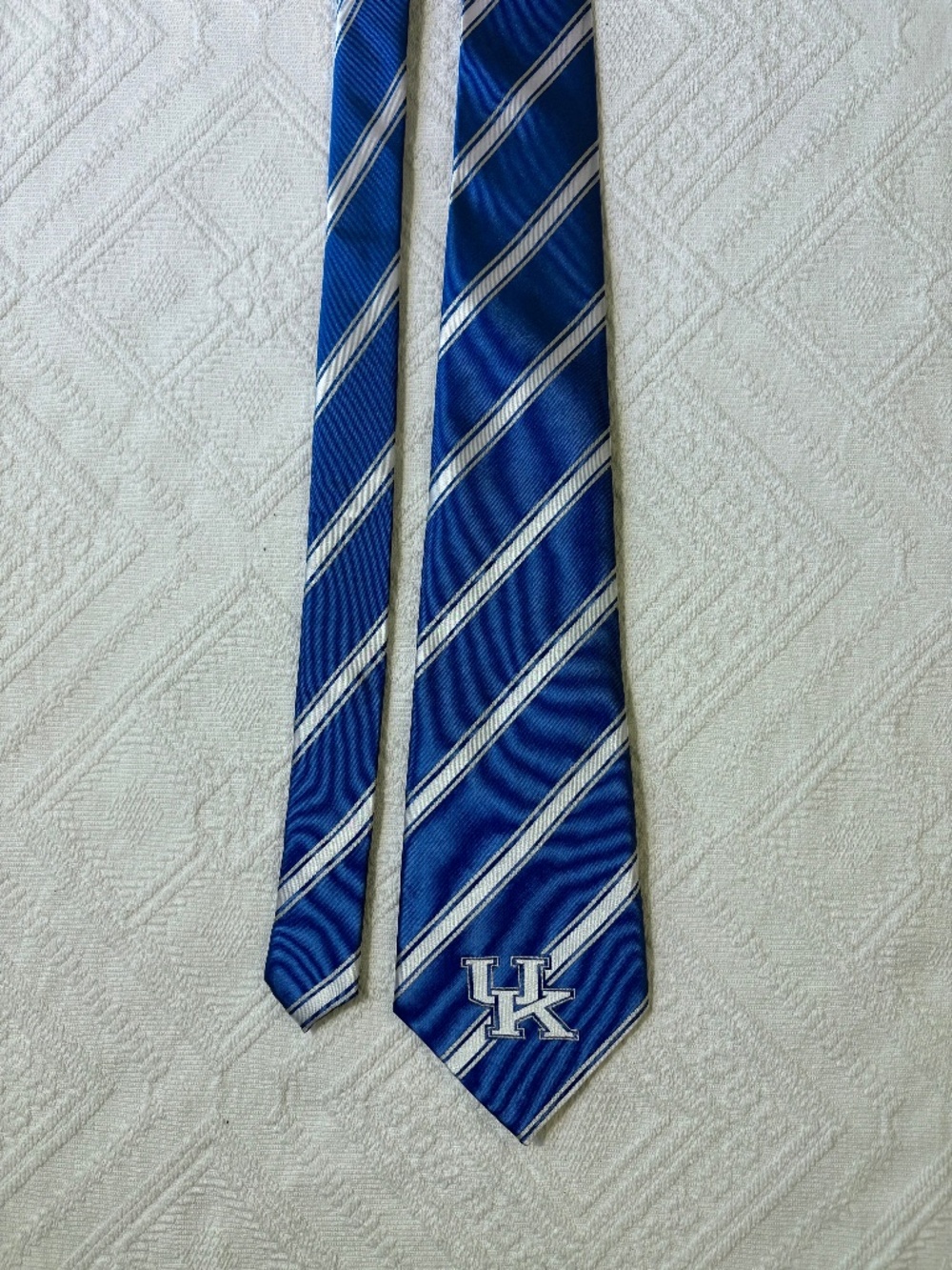 Eagles Wings Kentucky Wildcats Mens Silk-Look Polyester Striped Tie